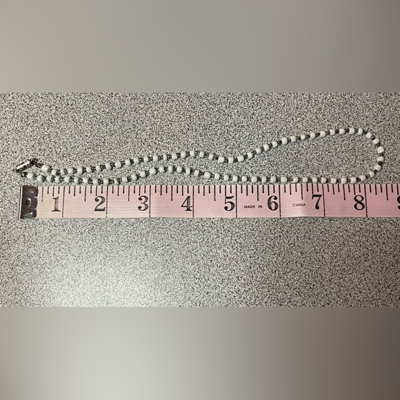 White Beaded Single Strand Necklace - Picture 5 of 5